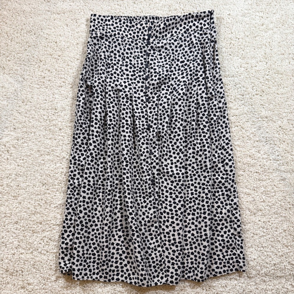 H&M Floral Button Front Midi Skirt 14 Office Flowy Minimalist Cottagecore